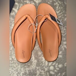 Universal Thread Women's Sandals in Tan